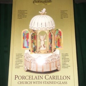 Mr Christmas porcelian carrilon carousel